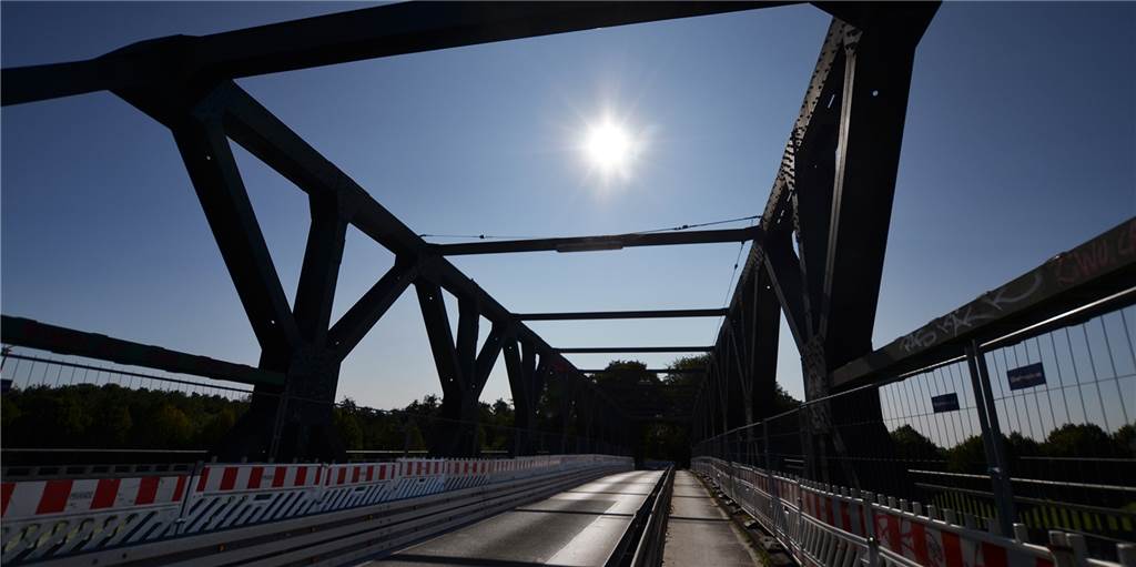 Marode Brücke: Kuriositäten und Verärgern helfen den Anwohnern nicht Marode Brücke: Kuriositäten und Verärgern helfen den Anwohnern nicht