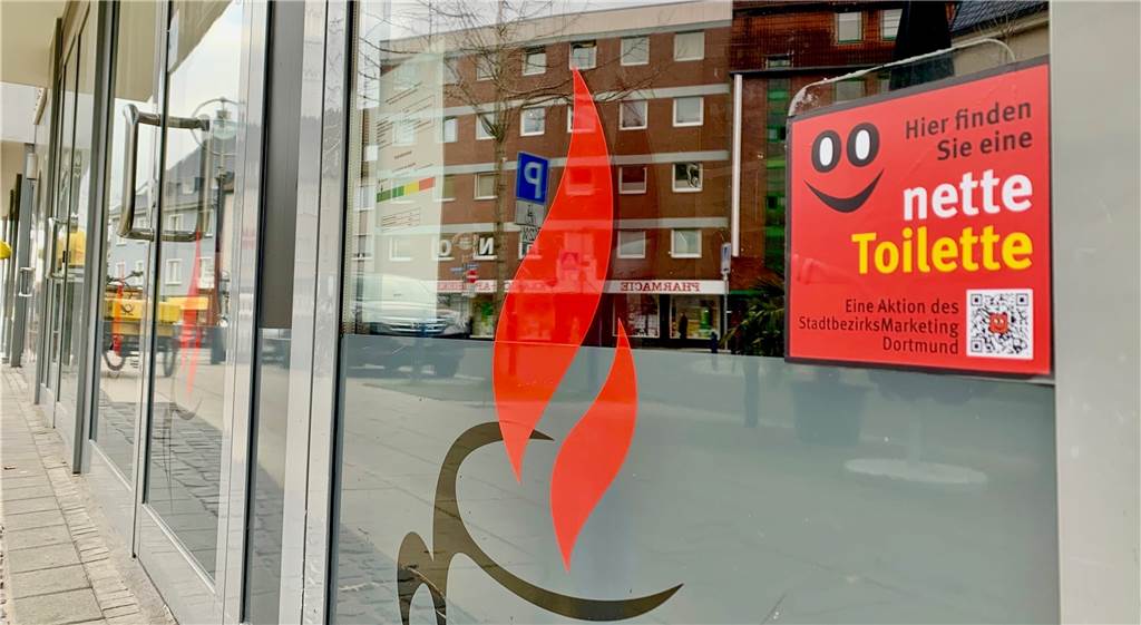 Wem beim Weihnachtsbummel die Blase drückt, der hat in diesem Ortskern ein großes Problem Die Aktion „nette Toilette“ funktioniert in Corona-Zeiten kaum. Cafés und Restaurants sind geschlossen.