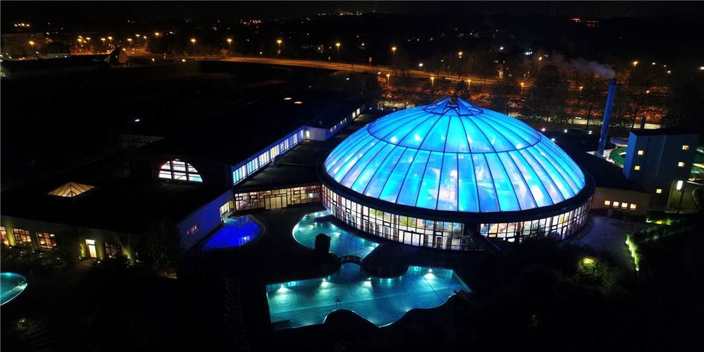 Finanzspritze fürs Atlantis, regulärer Betrieb wohl erst in einem Jahr Freizeitbad Atlantis in Dorsten