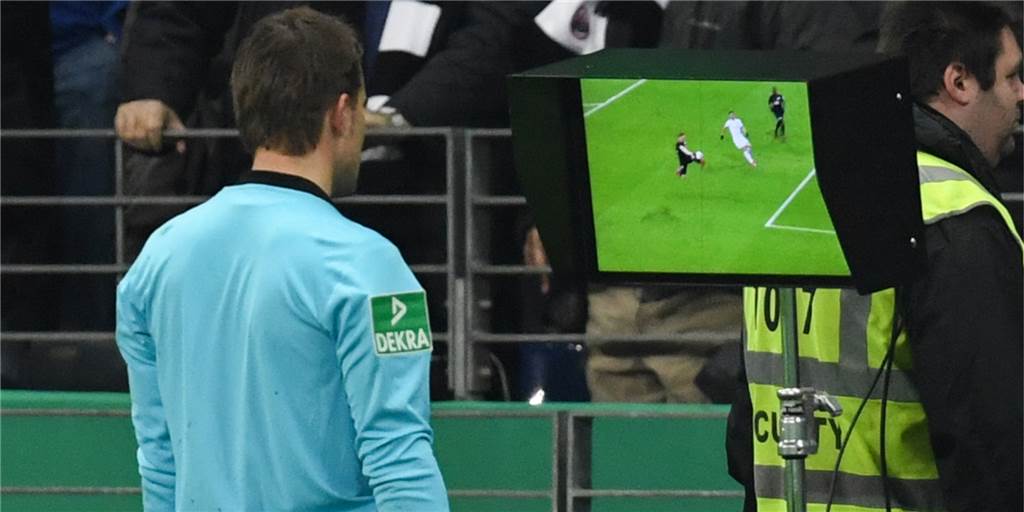 Pro und Kontra: Kreisliga-Videobeweis macht den Sport fairer? Nein, ihr macht unseren Sport kaputt! Pro und Kontra: Kreisliga-Videobeweis macht den Sport fairer? Nein, ihr macht unseren Sport kaputt!