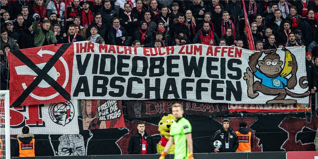Chef der Castrop-Rauxeler Schiedsrichter wird mit dem Kreisliga-Videobeweis konfrontiert Chef der Castrop-Rauxeler Schiedsrichter wird mit dem Kreisliga-Videobeweis konfrontiert