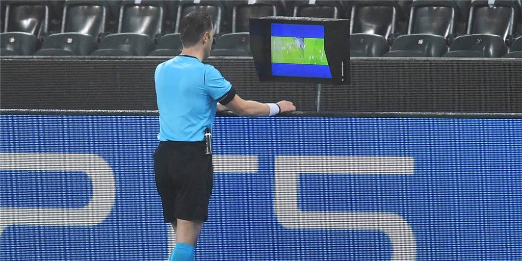 Videobeweis in der Kreisliga? Der Kreis-Schiedsrichter-Chef bezieht Stellung Videobeweis in der Kreisliga? Der Kreis-Schiedsrichter-Chef bezieht Stellung
