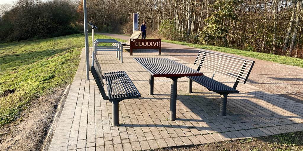 Die gröbsten Schäden sind beseitig, das Pflaster ist wieder hergerichtet.