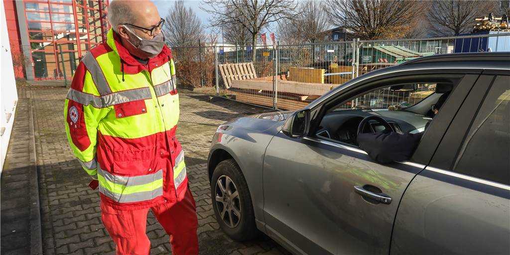 So sieht es in Dortmunds neuem Corona-Testzentrum mit „Drive In“ aus So sieht es in Dortmunds neuem Corona-Testzentrum mit „Drive In“ aus