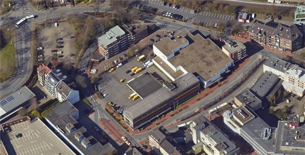 Das Postgelände am Busbahnhof (Bildmitte), den Bunker (links unten) und den Bereich ringsum will die Stadt städtebaulich selbst entwickeln.