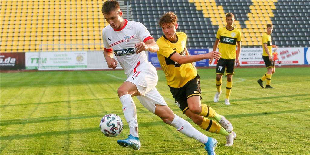 Dustin Willms erfährt auf dem Weg zum Spiel, dass er in Quarantäne muss Dustin Willms erfährt auf dem Weg zum Spiel, dass er in Quarantäne muss