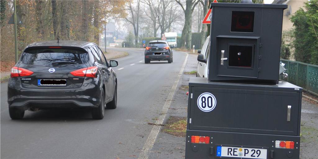 Panzerblitzer „Paul“ kontrolliert jetzt in Haltern - erste Attacke Paul, der Panzerblitzer, ist diese Woche in Haltern im Einsatz.