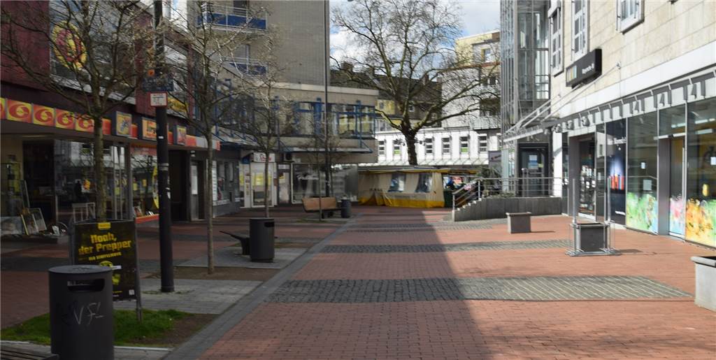 Händler zu Laschets Lockdown-Plänen: Man hätte eher durchgreifen müssen Wird es wieder so aussehen? Im ersten Lockdown im Frühjahr war die Altstadt von Castrop-Rauxel wie leer gefegt.
