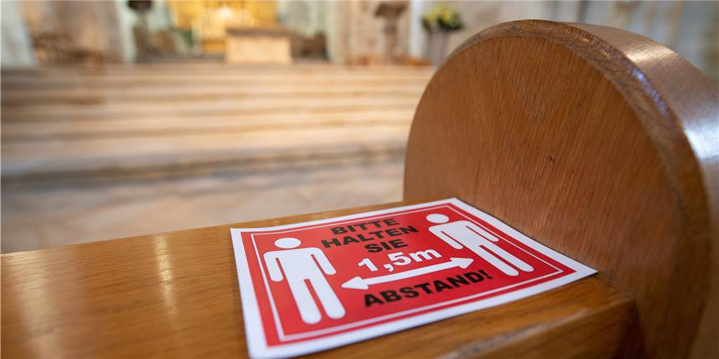 Corona: Kirchen sollten alle Weihnachtsgottesdienste sofort streichen Die Kirchen sollten alle öffentlichen Gottesdienste, auch zu Weihnachten, bis auf weiteres streichen. Alles andere wäre verantwortungslos, meint unser Autor in seinem Kommentar.