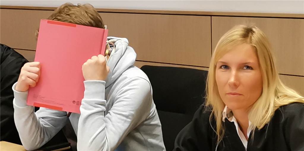 Dortmunder verkaufte Jungen (15) an pädophile Freier - jetzt muss er in Haft Dortmunder verkaufte Jungen (15) an pädophile Freier - jetzt muss er in Haft