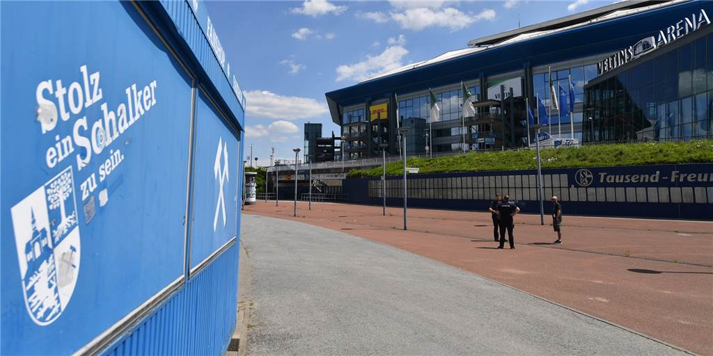 Ein Castrop-Rauxeler Trainer fordert: Schalke muss alle Scouts rausschmeißen Ein Castrop-Rauxeler Trainer fordert: Schalke muss alle Scouts rausschmeißen