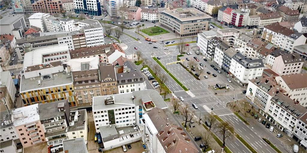 Stadt Dortmund muss am Wall erneut auf Blindgänger-Suche gehen Bevor an Schwanenwall und Ostwall der Radwall gebaut wird, muss nach Bombenblindgängern gesucht werden.