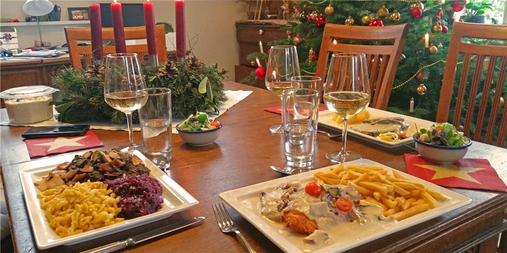Königlich speisen mit Spezialitäten vom Bürener Landgut Ritter So kann Weihnachten kommen: Wir haben den Abholservice der Gaststätte Ritter in Büren getestet.