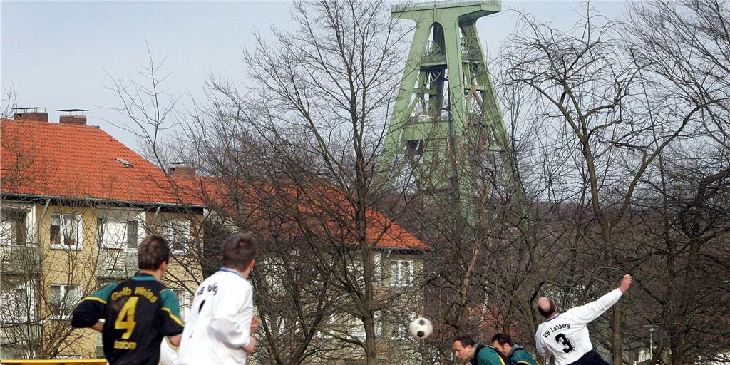 Wie richtiger Ruhrpott-Fußball aussah und wie Amateurkicker den heute erleben können Wie richtiger Ruhrpott-Fußball aussah und wie Amateurkicker den heute erleben können