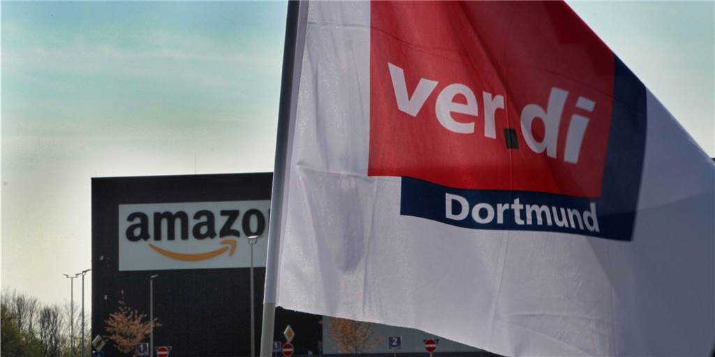 Verdi gegen Amazon - Gewerkschafter: „Ungebrochener Kampfeswille“ Noch bis in die Nacht zum 1. Feiertag dauert der Verdi-Streik im Amazon-Zentrallager in Werne.