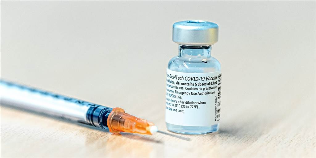 Corona-Impfung: Hotlines, FAQ‘s und andere Informationen der großen Krankenkassen Auch im Kreis Unna haben die Schutzimpfungen gegen das Coronavirus begonnen. Die Verunsicherung ist jedoch nach wie vor groß – viele beschäftigt die Frage, ob sie sich überhaupt impfen lassen wollen.