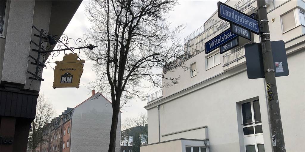 Nach Schlangen-Alarm: Bisher kein Tier im Keller des Wohnhauses gefunden In einem Wohnhaus in der Wittelsbacher Straße in Dortmund ist die Haut einer Schlange gefunden worden. Nun wurde das Gebäude evakuiert.