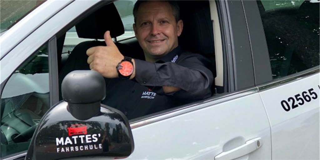 Fahrlehrer Mathias Menke unterrichtet in Heek und glaubt nicht, dass die Umstellungen großen Einfluss auf die praktische Prüfung haben werden.