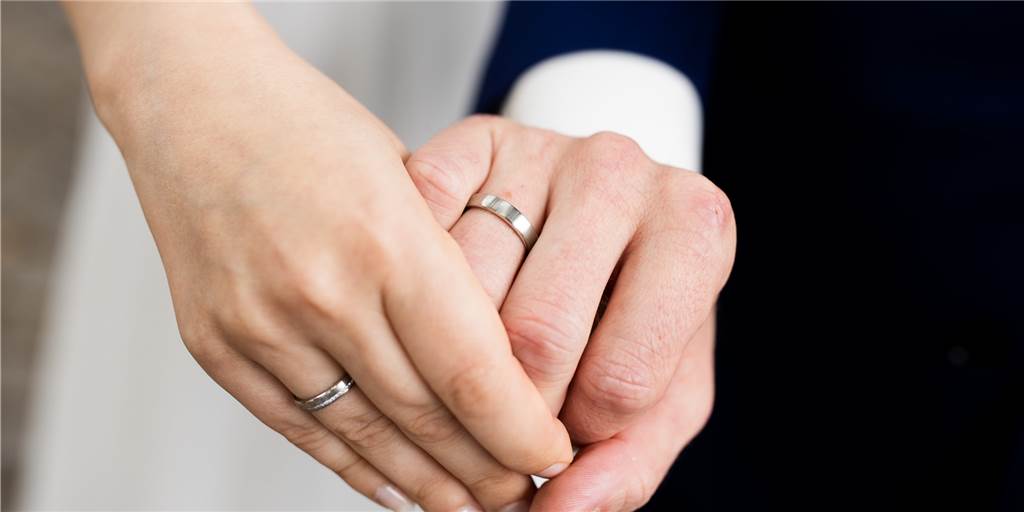 Zahl der Hochzeiten in Ahaus drastisch eingebrochen: Boom in 2021? Beim Ahauser Standesamt gab es 2020 deutlich weniger Trauungen als noch im Jahr davor.