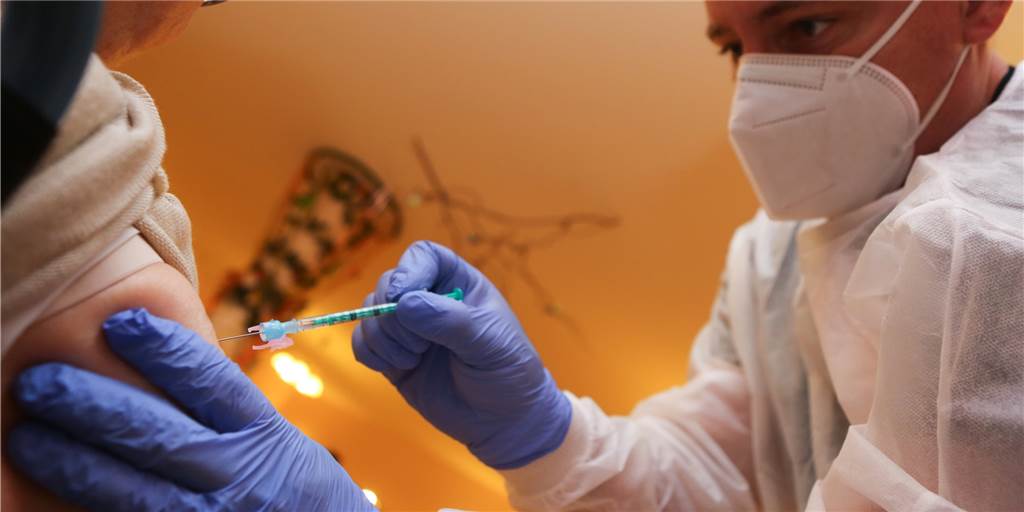 So viele Pflegekräfte in Dortmunder Seniorenheimen wollen keine Corona-Impfung So viele Pflegekräfte in Dortmunder Seniorenheimen wollen keine Corona-Impfung