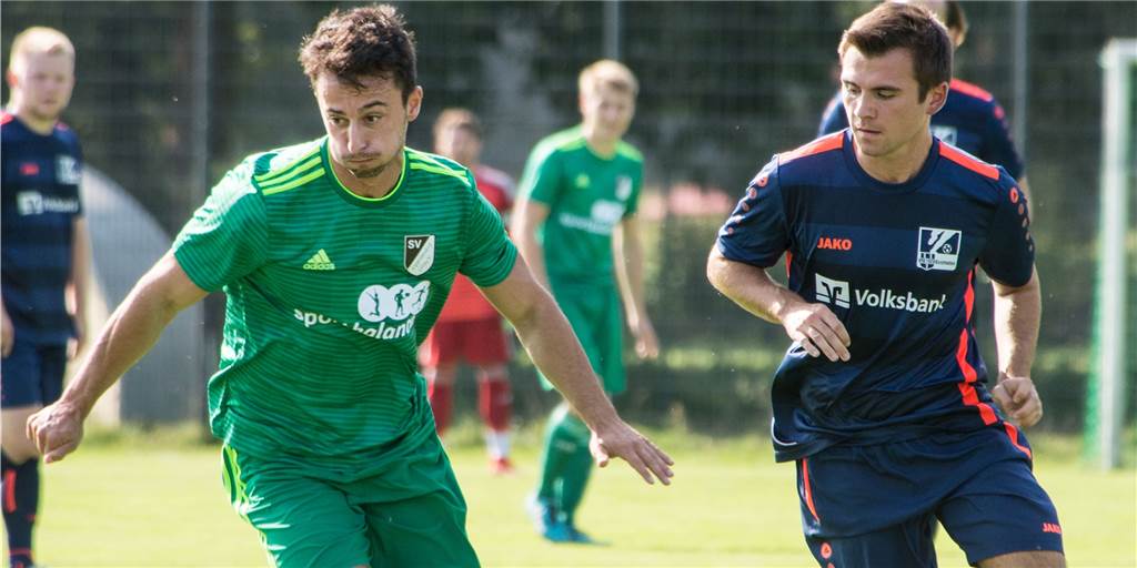 Lippramsdorfs Rückkehrer „ist ein Spieler, der den Unterschied ausmachen kann“ Giacomo Lopez-Fernandez (l.) spielt seit dieser Spielzeit wieder für den SV Lippramsdorf, nachdem er zwei Jahre beim TSV Marl-Hüls und dann bei der SG Borken war.