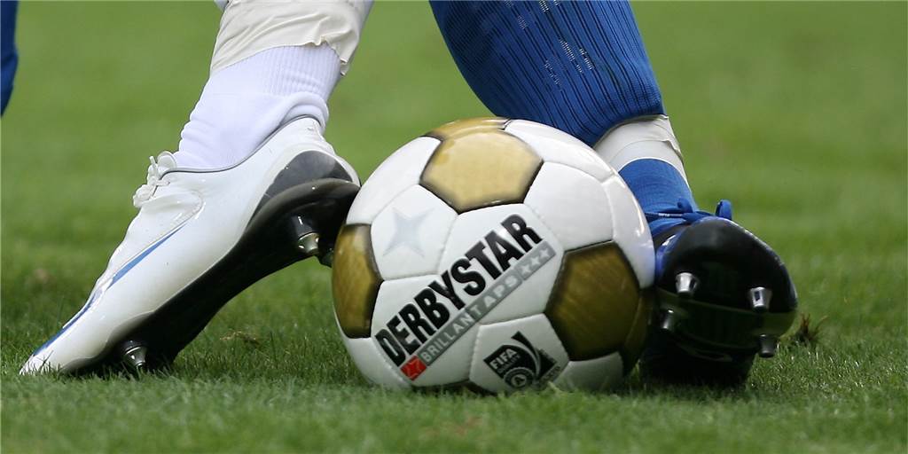 Dortmunder Traditionsverein verlängert mit acht Spielern - und will sich verstärken Dortmunder Traditionsverein verlängert mit acht Spielern - und will sich verstärken