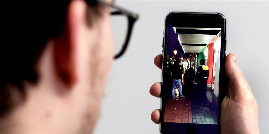 Handyvideo zeigt Polizeieinsatz gegen „Maskenverweigerer“ in Haltern Über die sozialen Kanäle macht derzeit ein Video die Runde. Es zeigt einen Polizeieinsatz in der Halterner Innenstadt.