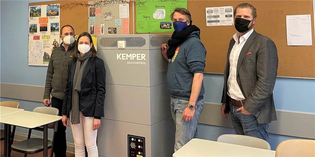 Vredener Unternehmen kann Viren und Bakterien aus der Luft filtern Die Schulleitung des Schadow-Gymnasiums im Berliner Stadtbezirk Steglitz-Zehlendorf hat vier mobile Luftreiniger für ihre Klassenräume erhalten