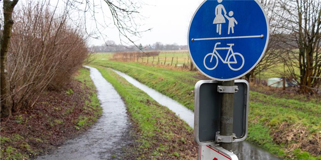 Heeker Landfrauen planen Wasserrallye am Donaugraben Entlang des Donaugrabens auf einer Länge von etwa drei Kilometern planen die Landfrauen die Wasserrallye.