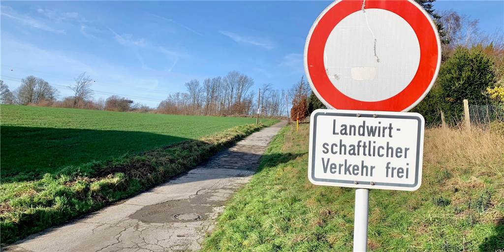 Rote werden grüner: SPD will Radverkehr im Dortmunder Süden ausbauen Solche Feldwege könnten zukünftig mit in das Radwegenetz aufgenommen werden.