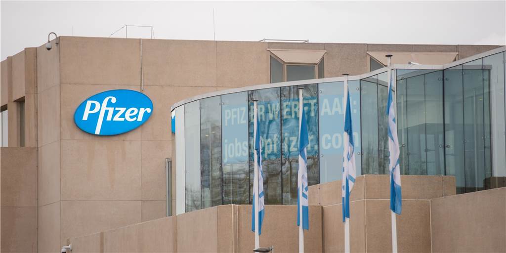 Impfstopp verhängt – doch das Impfen geht weiter: Das ist der neue Fahrplan Der Impfstoff von Pfizer-BionTech gegen Covid-19 wird in diesem Werk im belgischen Puurs für die ganze Welt hergestellt, bis auf die USA. Die Produktionsstätte wird aufgrund der riesigen Nachfrage erweitert. Vorübergehend führt das zu Ausfällen.