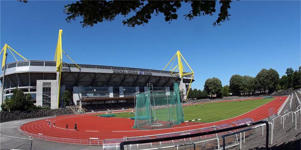 Ein Castrop-Rauxeler Amateur fliegt mit in der Profifußball-Blase Ein Castrop-Rauxeler Amateur fliegt mit in der Profifußball-Blase