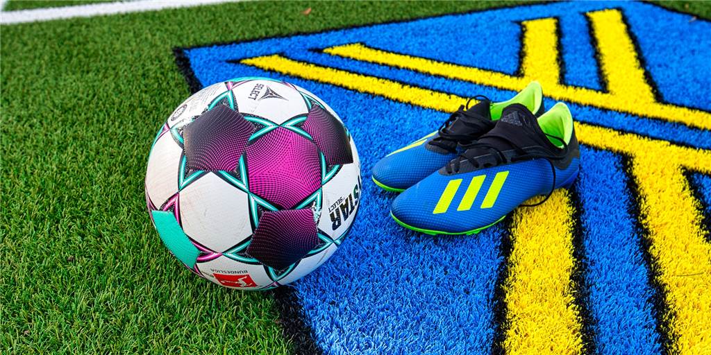 Zwei Castrop-Rauxeler Fußball-Clubs verloben sich und planen schon die Ehe Zwei Castrop-Rauxeler Fußball-Clubs verloben sich und planen schon die Ehe