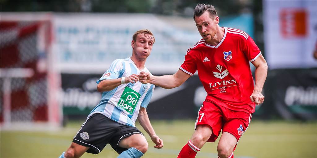 Witt schoss den TuS in die Regionalliga: „Ich warte noch auf meine Prämie“ André Witt (l.), hier im Trikot des TuS Bövinghausen, schoss den TuS Haltern am See um Kevin Kallenbach (r.), der heute für den ASC 09 Dortmund spielt, unbeabsichtigt mit einem Eigentor in die Regionalliga.