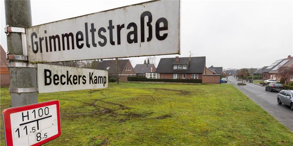 Beckers Kamp/Grimmeltstraße: Anwohner verärgert über Bauvorhaben Das Bauvorhaben für zwei Mehrfamilienhäuser auf der 1840 Quadratmeter großen Fläche sorgt für reichlich Unmut bei den Anliegern.