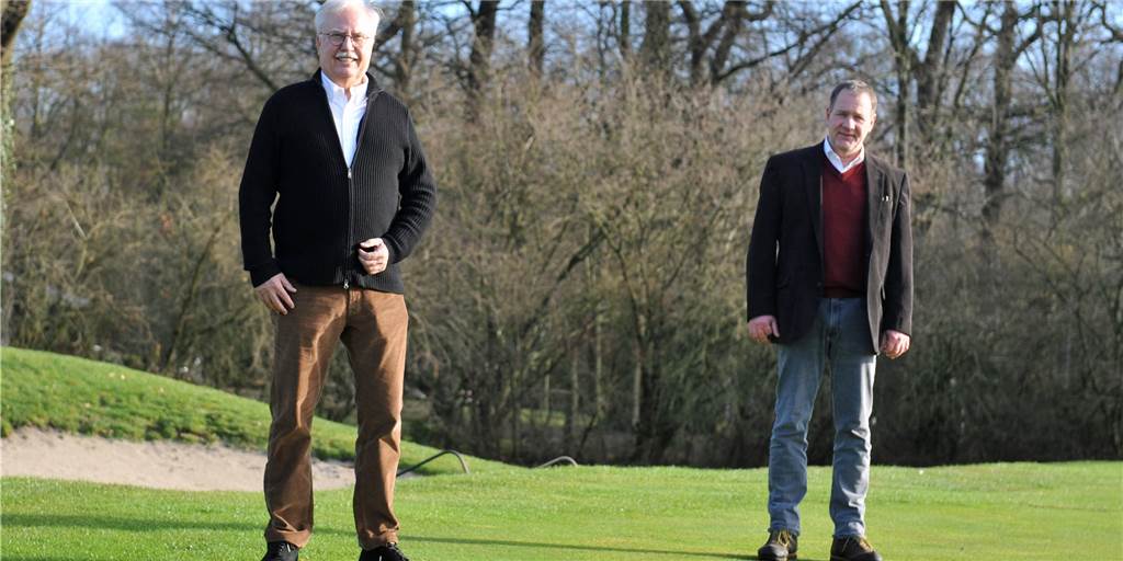 GLC Ahaus: Auszeichnung gibt Auftrieb für das Golfjahr 2021 Stolz auf die Auszeichnung der Golf-Community: Klubpräsident Andreas Banger (l.) und Geschäftsführer Bernhard Meyer.