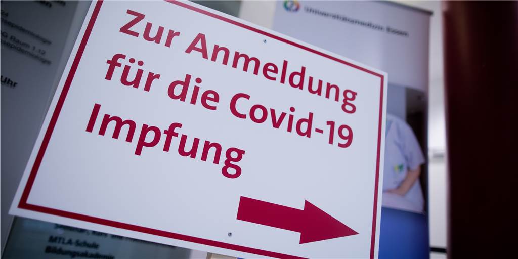 Termin für Corona-Impfung: Erst Verzweiflung, dann im Glück Die Anmeldungen für Impftermine können aktuell nur per Telefon oder Internet vereinbart werden. Das klappte zu Beginn nicht bei jedem.