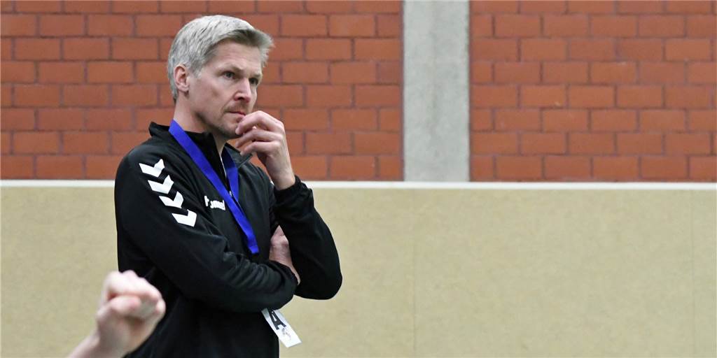 Frank Steinkamp: Saisonabbruch ist nur der erste Schritt Frank Steinkamp, Trainer des TV Vreden in der Landesliga, sieht auch nach der jüngsten Entscheidung des Verbands noch viele offene Fragen, was eine Rückkehr zum Spielbetrieb angeht.