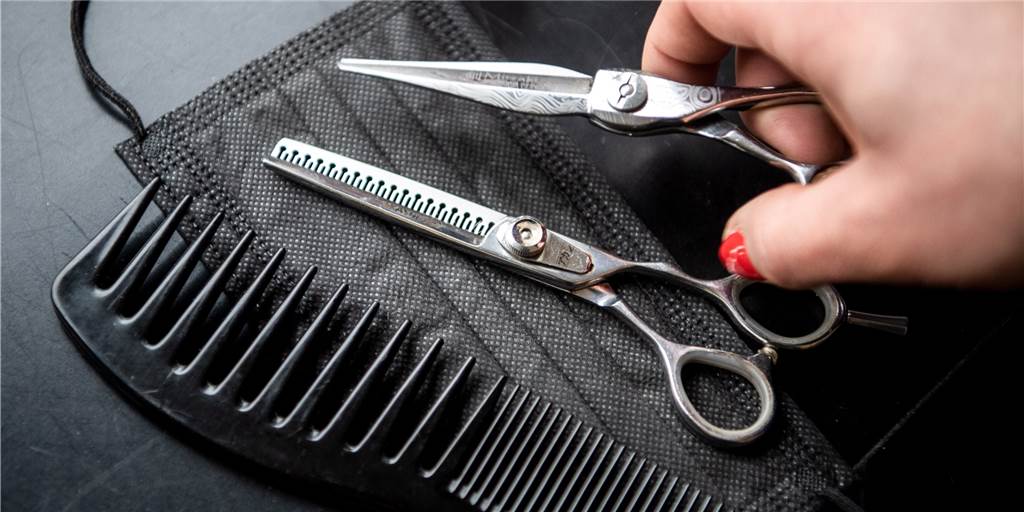 Hausbesuche wie in Bremen? – Friseur-Obermeister: „Größter Blödsinn, den man machen kann“ Hausbesuche wie in Bremen? – Friseur-Obermeister: „Größter Blödsinn, den man machen kann“