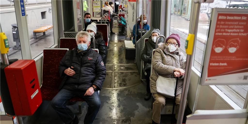 Neue Masken-Regelung in Bus und Bahn wird sehr gut umgesetzt Neue Masken-Regelung in Bus und Bahn wird sehr gut umgesetzt