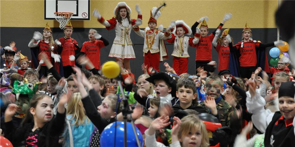 Karneval wird an der Olfener Grundschule natürlich immer groß gefeiert. Doch in der Pandemie ist alles anders. Der Karneval fällt aus. Der Unterricht allerdings auch.