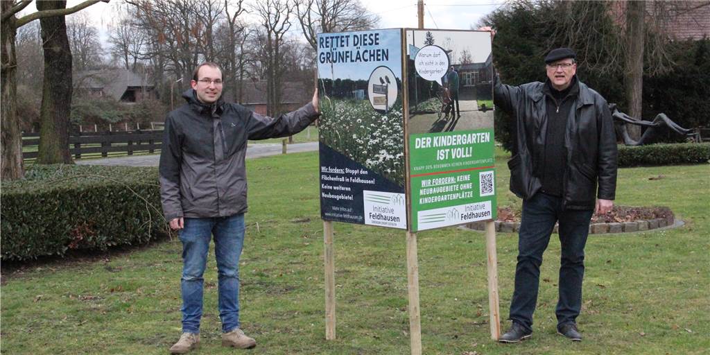 Bürgerinitiative Feldhausen protestiert mit Plakaten gegen Neubaupläne Bernd Maaßen (links) und Georg Hönes von der Bürgerinitiative Feldhausen wollen mit ihrer Plakataktion gegen den Bebauungsplan 97 protestieren.