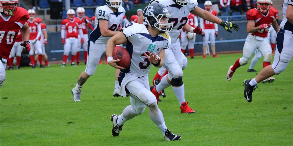 Vom „Brettsportler“ zum Quarterback – Wie der Zufall einen Lüner zum Football brachte Trotz unzähliger Verletzungen war Sascha Koch lange Quarterback bei den Dortmund Giants.