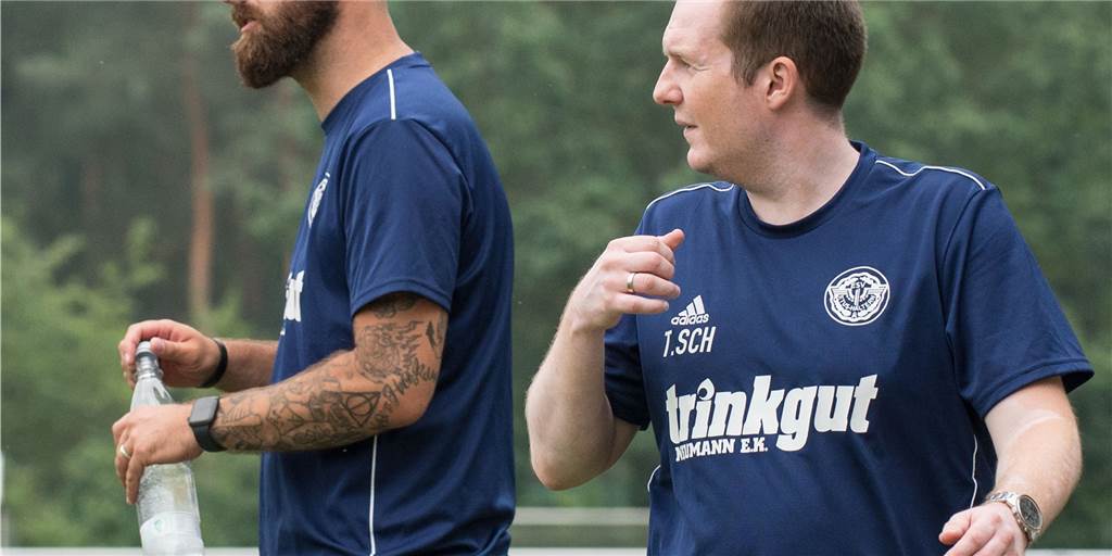Schaffrinna und Oligmüller bleiben beim ETuS: „Wir sind noch nicht fertig!“ Trainieren auch in der kommenden Spielzeit die erste Mannschaft des ETuS Haltern: Phillip Oligmüller (l.) und Thomas Schaffrinna.