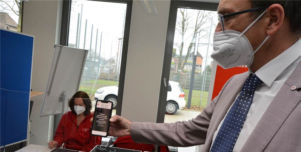 Schneller zum Ergebnis: DRK eröffnet vier Testzentren im Kreis Coesfeld Das Rote Kreuz im Kreis Coesfeld setzt bei seinen neuen Schnelltestzentren auf eine digitale Lösung. Die soll mit für schnelle Ergebnisse sorgen und Fehler vermeiden helfen.