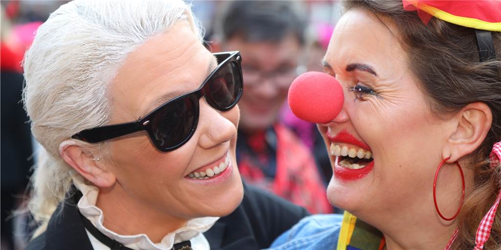 Rosenmontag und Altweiber: Banken fällen Entscheidung über Karnevals-Dienst Bunt und lustig: So läuten normalerweise die Närrinnen den Karneval ein. In diesem Jahr fällt Karneval dem Corona-Lockdown zum Opfer.