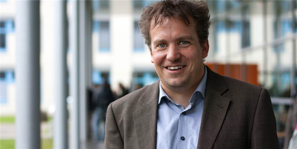 Forscher fordert Blick auf Dortmunds Nationalisten mit ausländischen Wurzeln Dierk Borstel will Rechtsextremisten mit Migrationshintergrund in Dortmund stärker in den Blick nehmen.