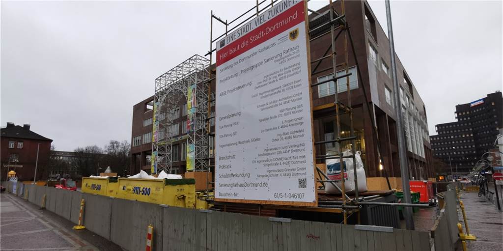 Rechtsstreit: Personalrat der Stadt Dortmund tritt geschlossen zurück Das Rathaus am Friedensplatz wird gerade renoviert - die Mitarbeiter werden bald zu Neuwahlen aufgerufen.
