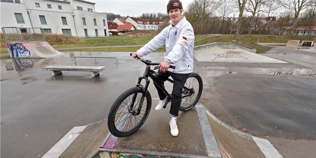 Legale Strecken für Mountainbiker: MTB-Profi Erik Fedko bietet seine Expertise an Für MTB-Profi Erik Fedko hat die Sportlerkarriere auf dem Mountainbike im Skaterpark Fröndenberg begonnen. Mittlerweile lebt er davon, mit dem Rad über massive Rampen zu springen und dabei Tricks zu zeigen.