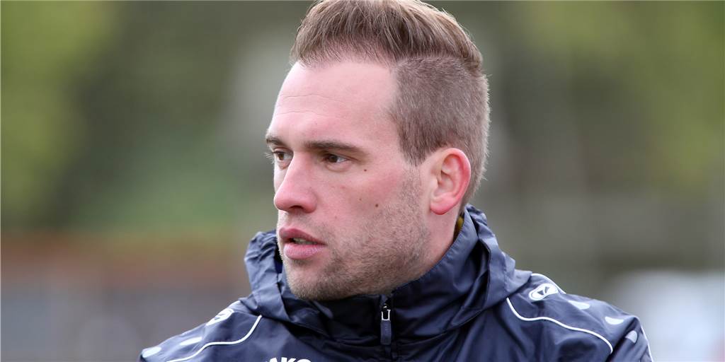 Herberns A-Jugendtrainer Simeon Uhlenbrock: „Für den ältesten Jahrgang ist es schwierig“ Simeon Uhlenbrock versucht, seine Spieler in der aktuellen Situation zu motivieren.